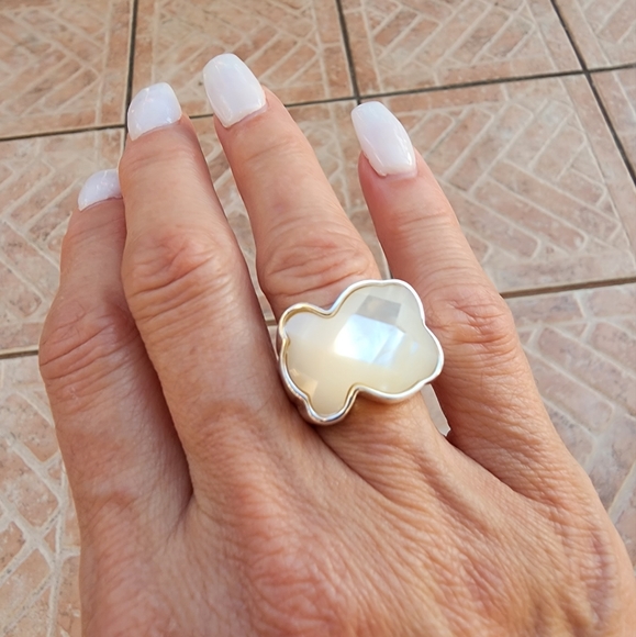 TOUS Color Silver Faceted Mother-of- Pearl Ring Sz 7 - Picture 6 of 8